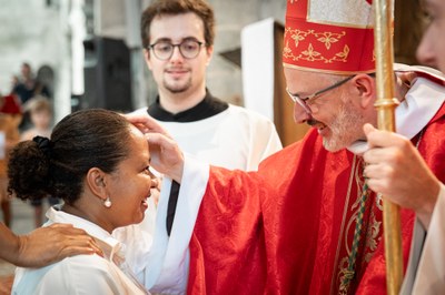 Confirmations adultes 285