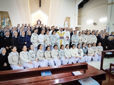 Après la messe chez les Filles de ND de la Visitation